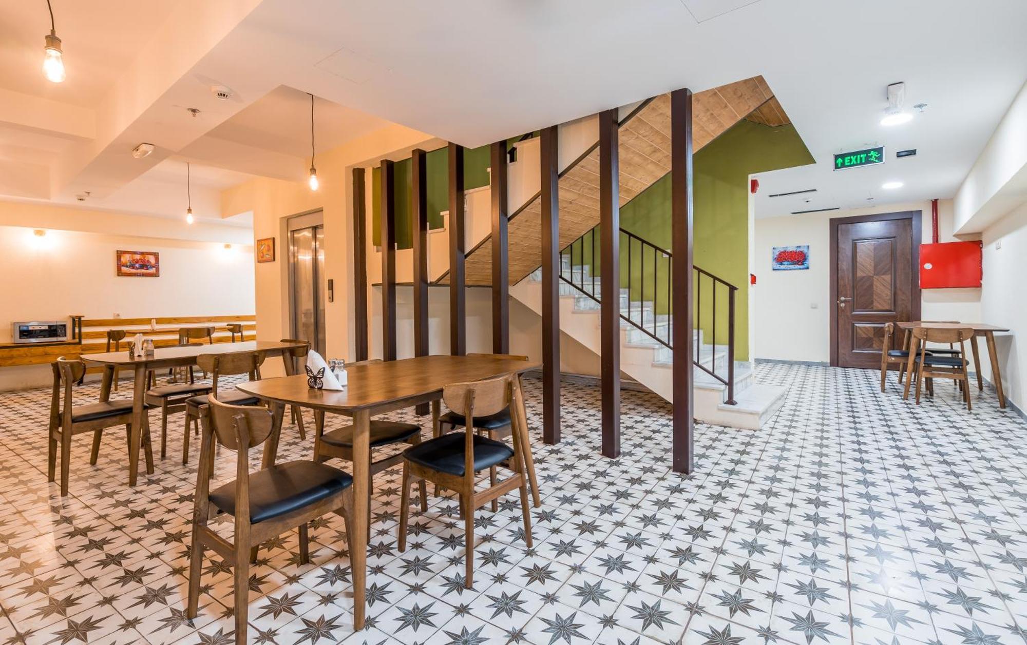 Green Inn Hotel Tbilisi Exterior photo
