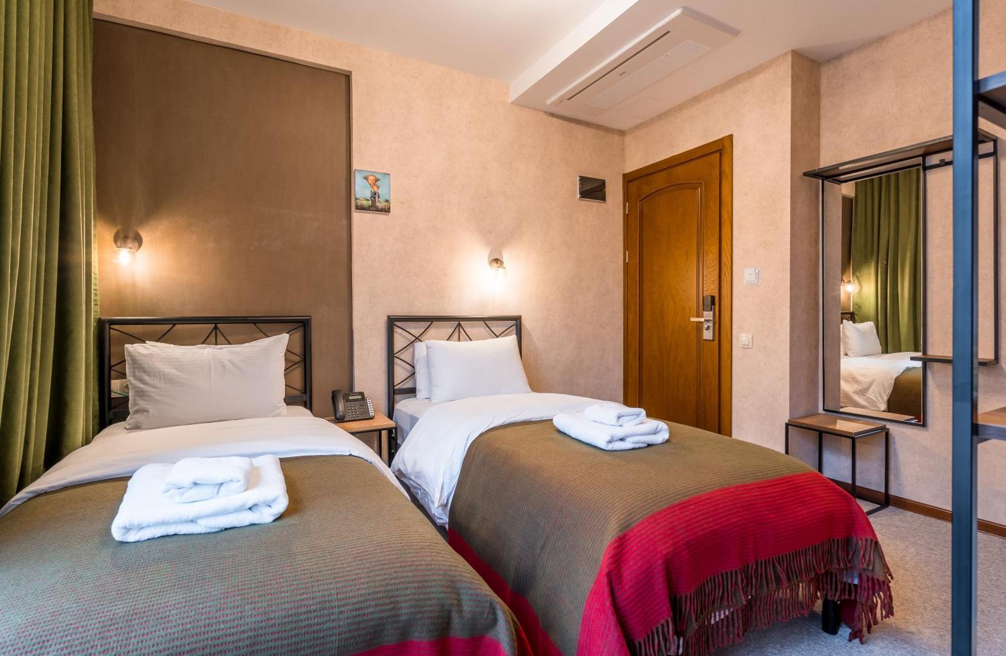 Green Inn Hotel Tbilisi Exterior photo